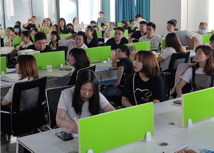 普旺獸藥廠家獸藥電銷團隊02